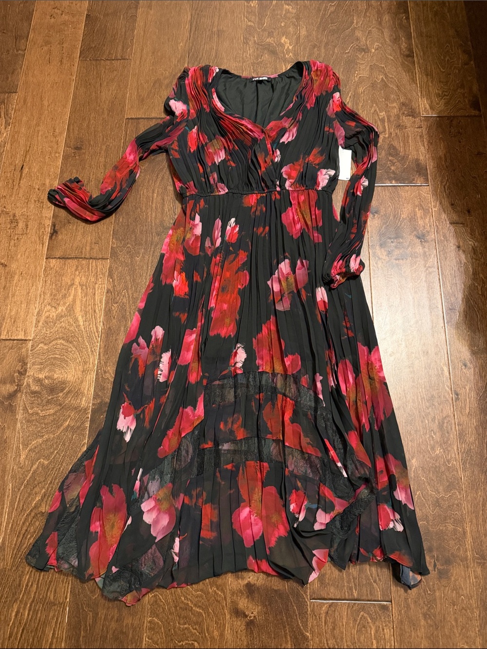 Steve Madden Black Pleated Long Sleeve Floral Maxi Dress - Red & Pink Blooms